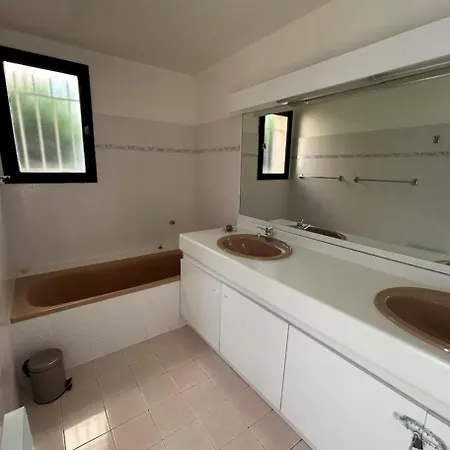 Hauts De Vaugrenier * Villeneuve-Loubet
